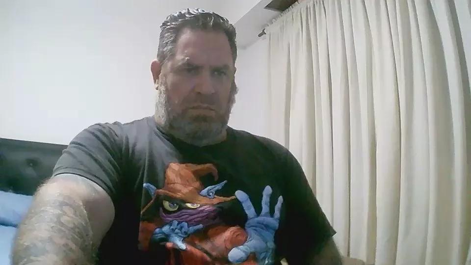 dmcos on Cam4 