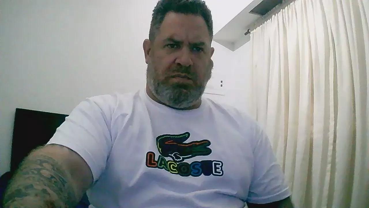 dmcos on Cam4 