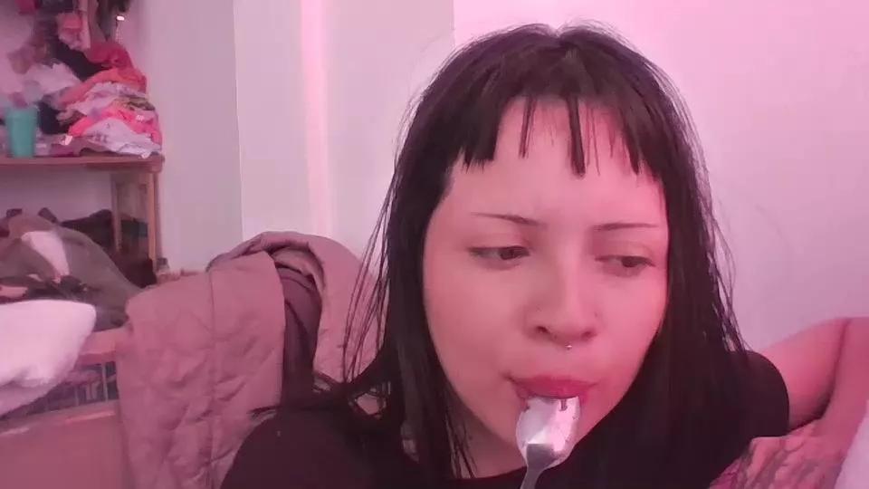Doll_dollys_ on Cam4 