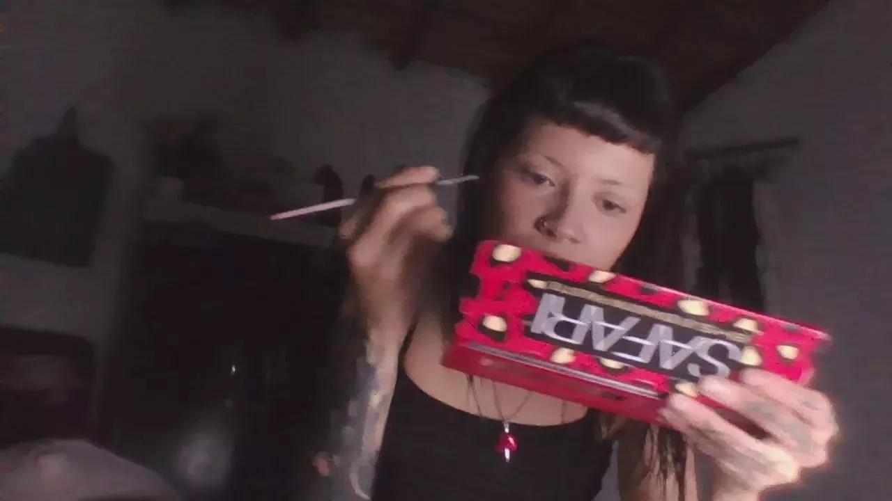 Doll_dollys_ on Cam4 