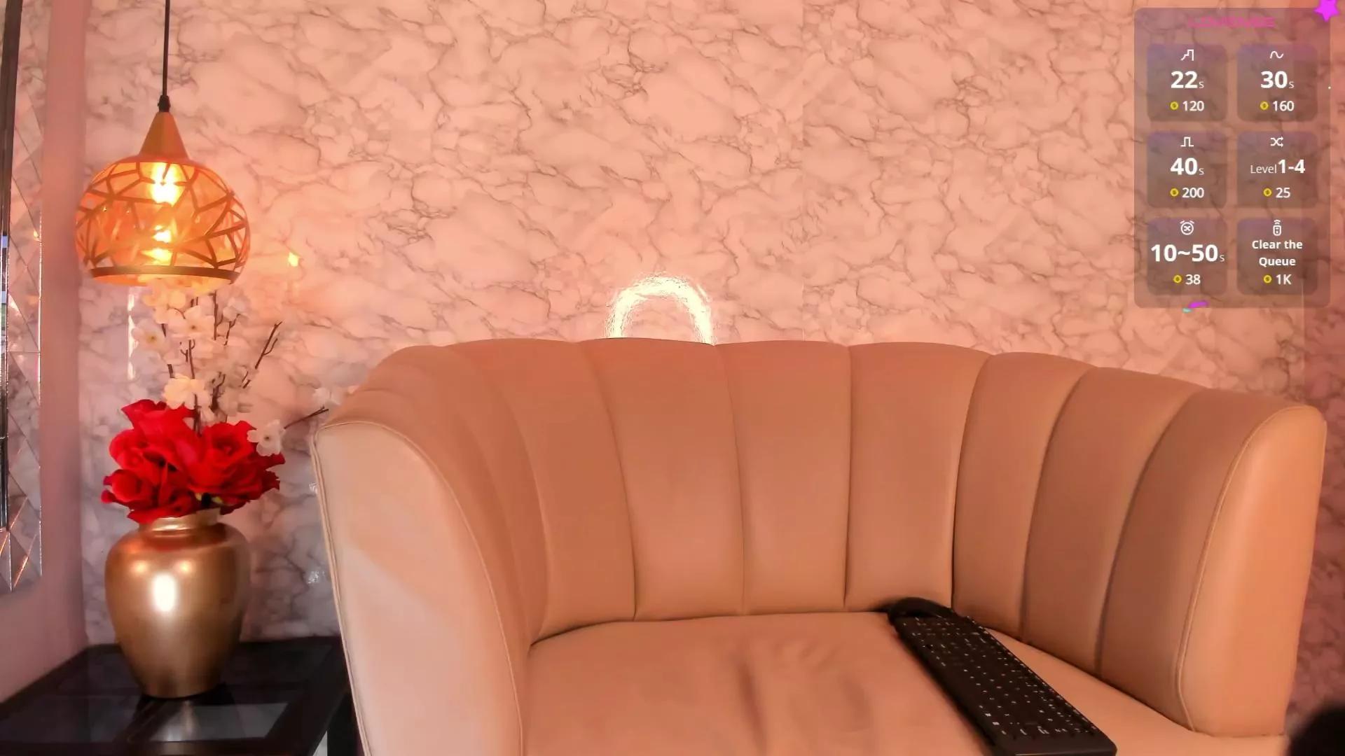 DollyMae on Cam4 