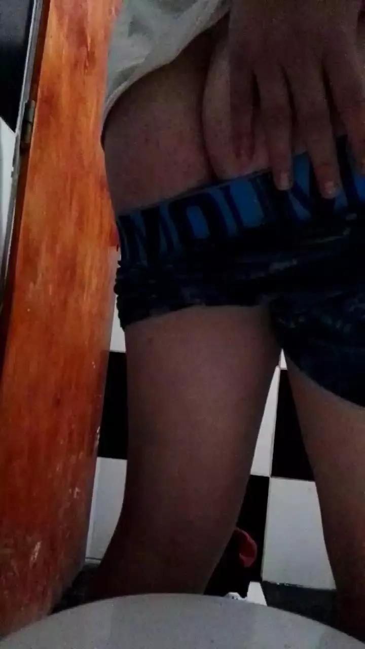 Dylan0718 on Cam4