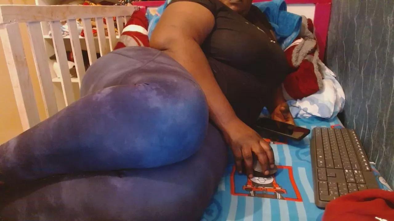 ebony24 on Cam4 
