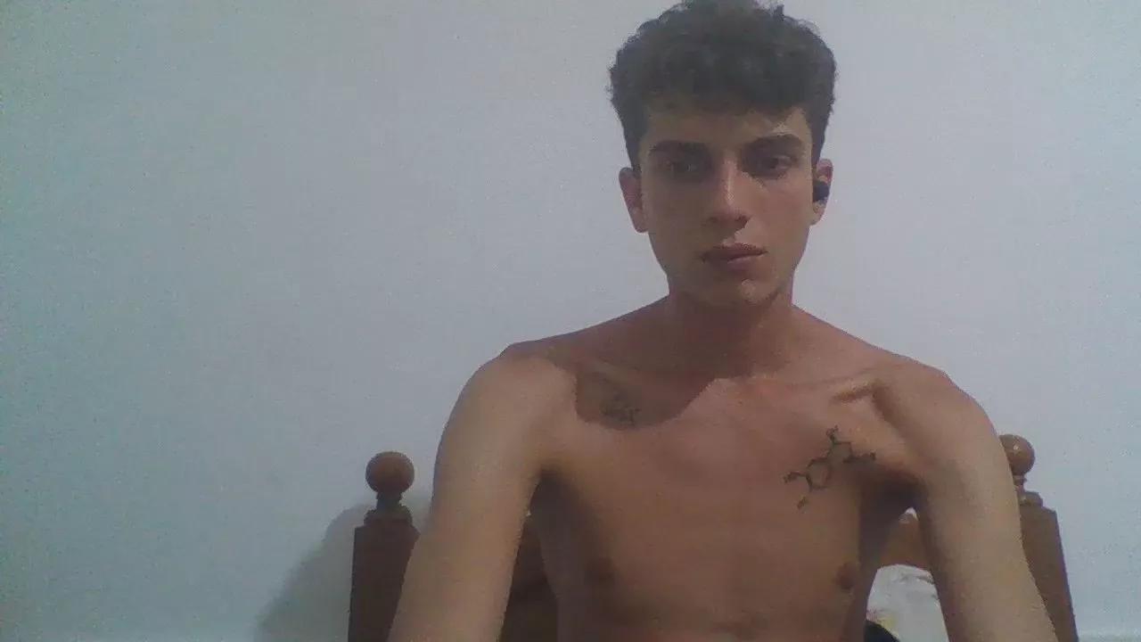 Elneneuru on Cam4 