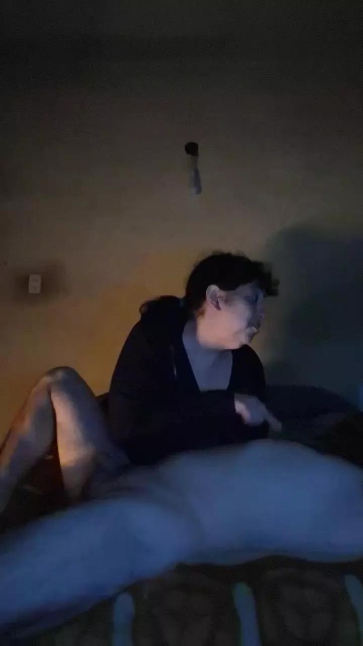 ezehottt31 on Cam4 