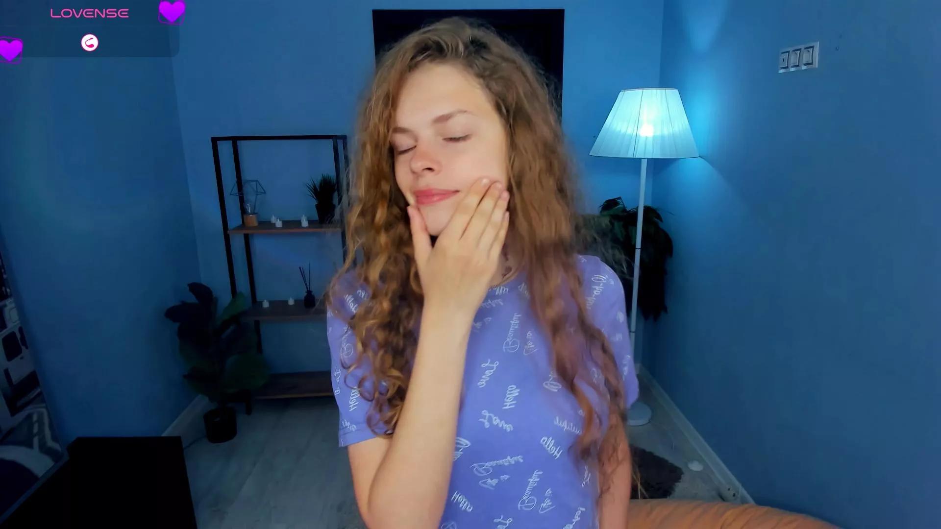 FalineCleverley on Cam4 