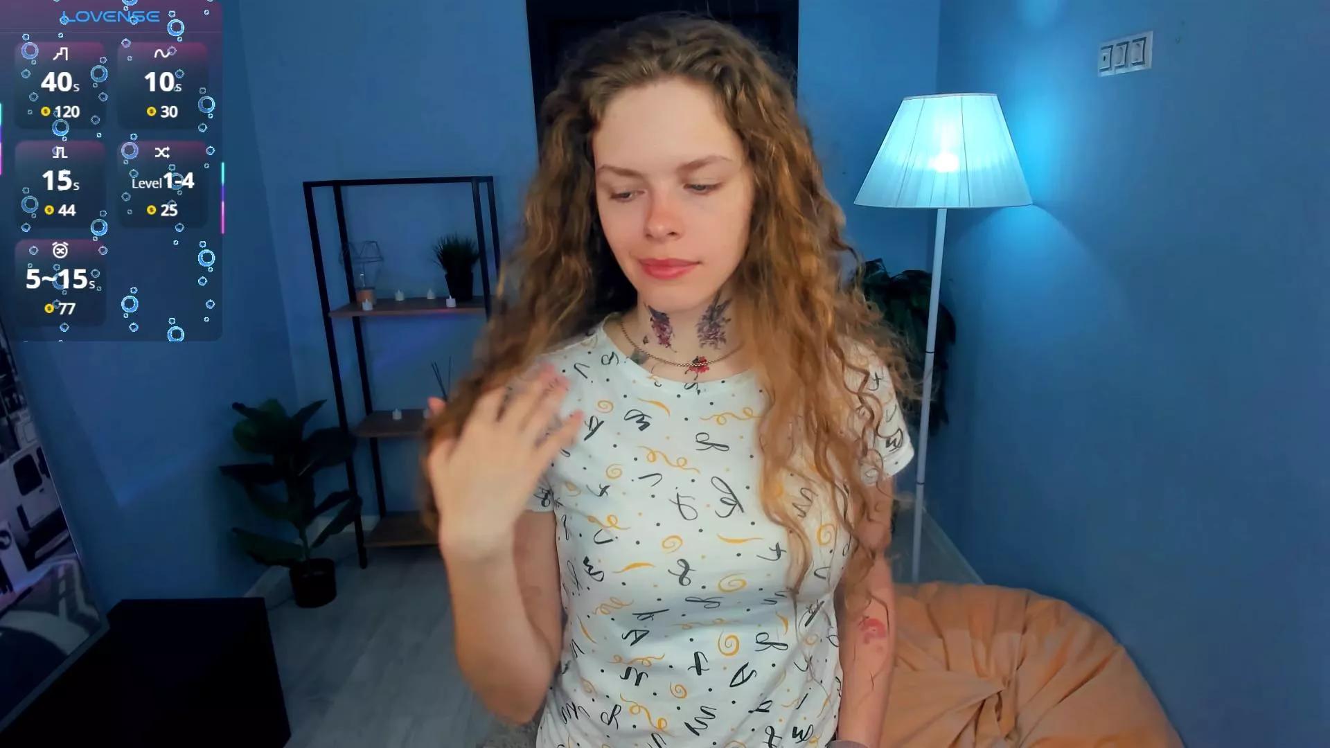 FalineCleverley on Cam4 