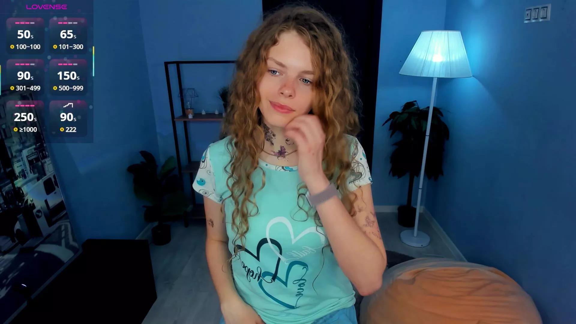 FalineCleverley on Cam4 