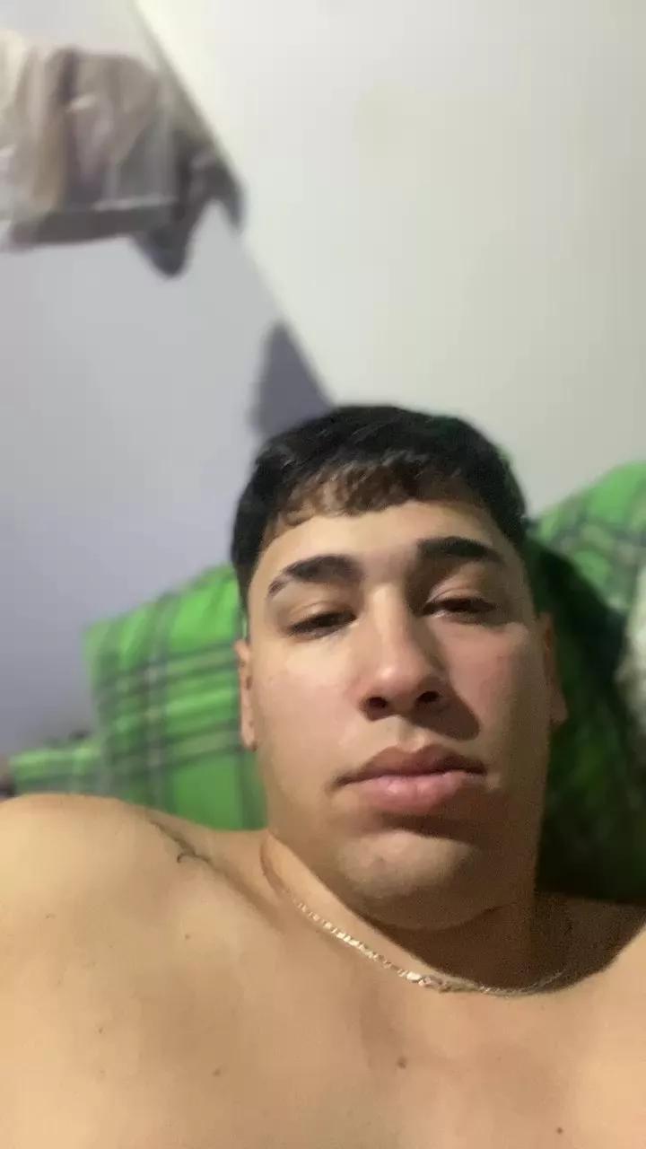Fasolihard on Cam4 