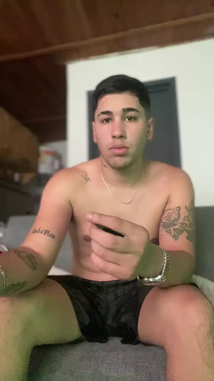 Fasolihard on Cam4 