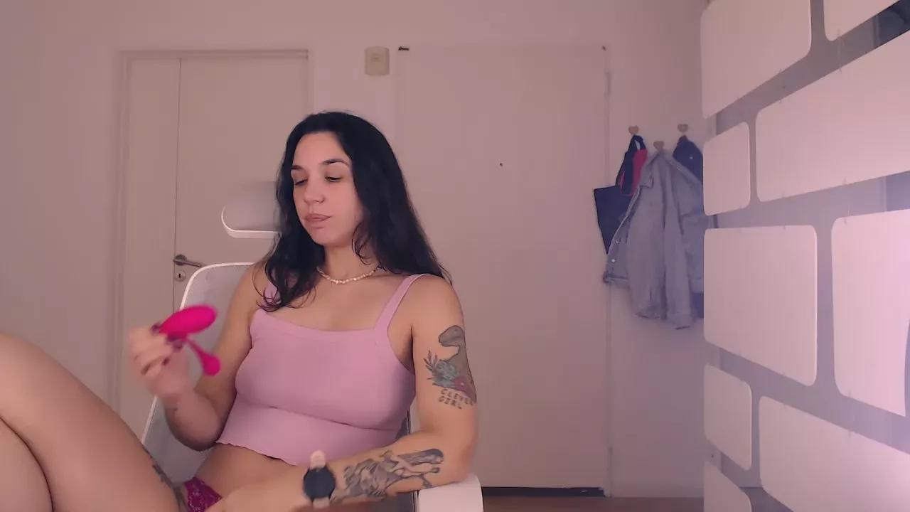 feliciabruna on Cam4 