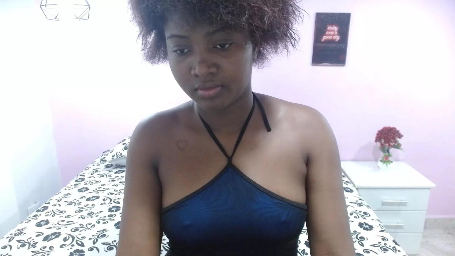 fiorelamadison on Cam4 