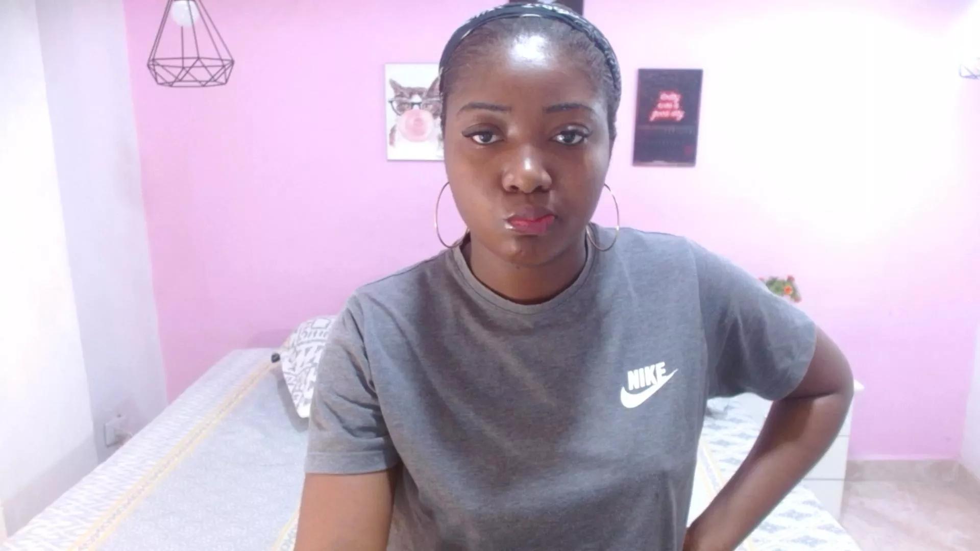 fiorelamadison on Cam4 
