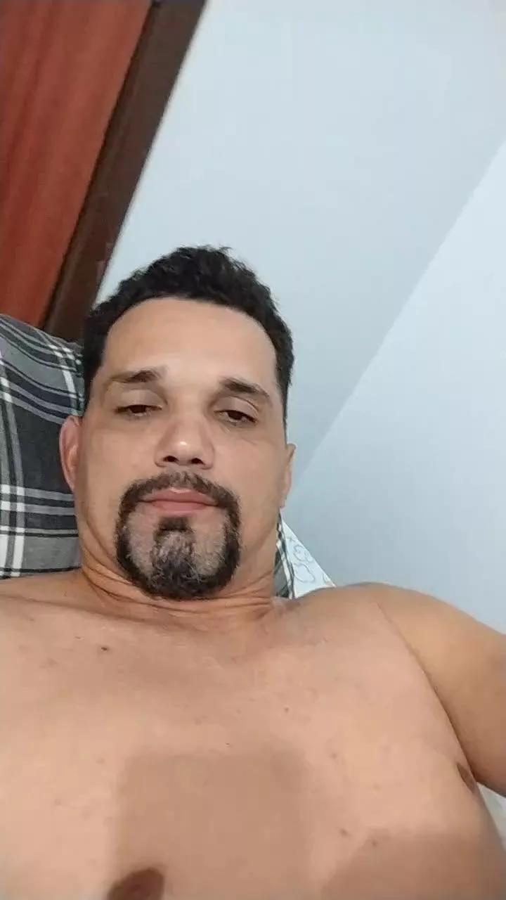 Francisconeto87 on Cam4 