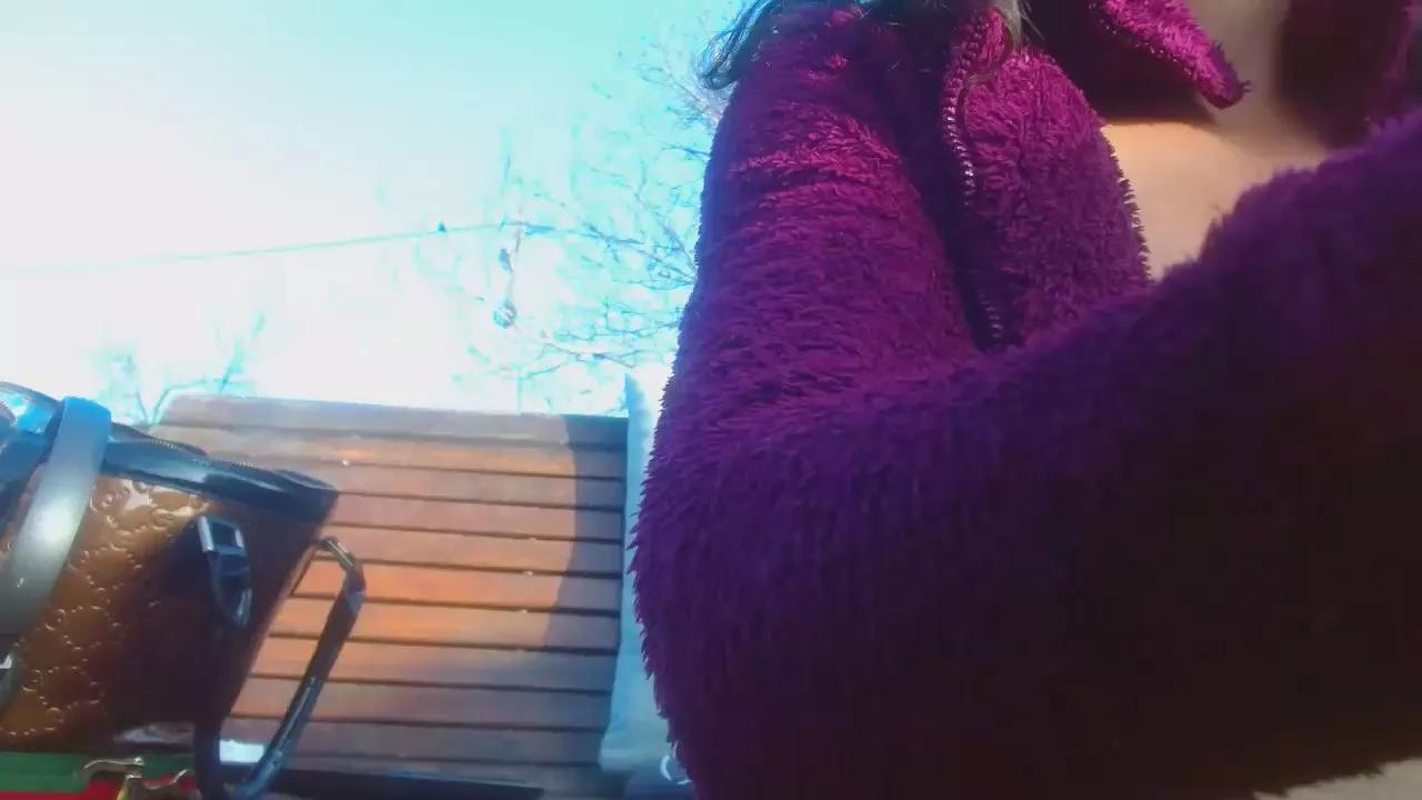 French_Claire25 on Cam4 