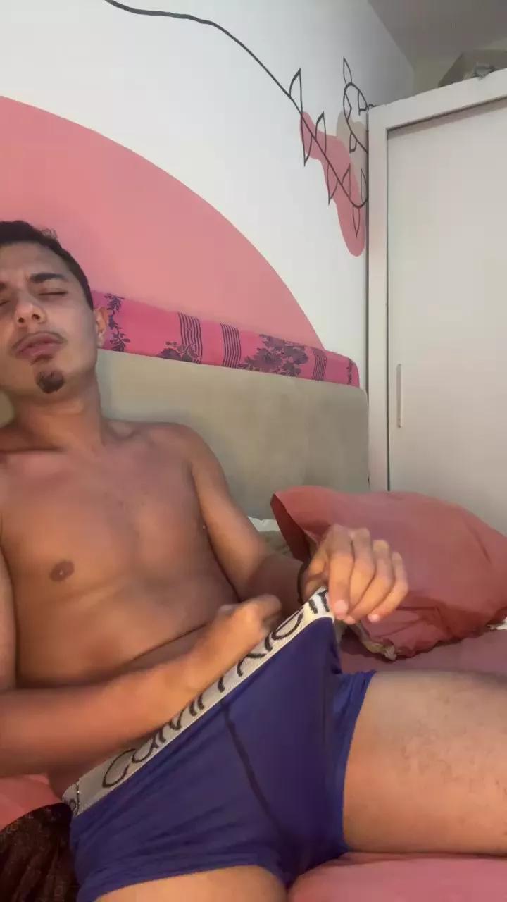 Fuckingcaio on Cam4 