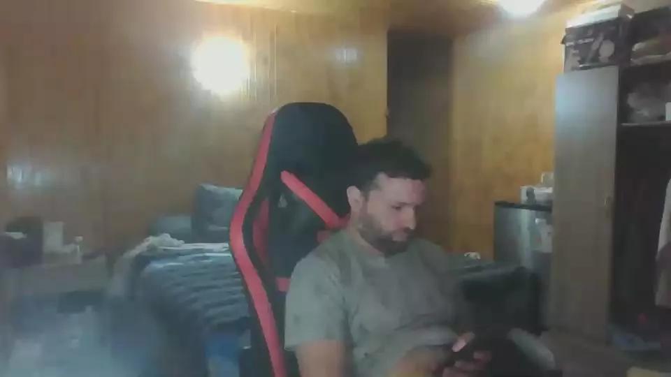 Giingz22 on Cam4 