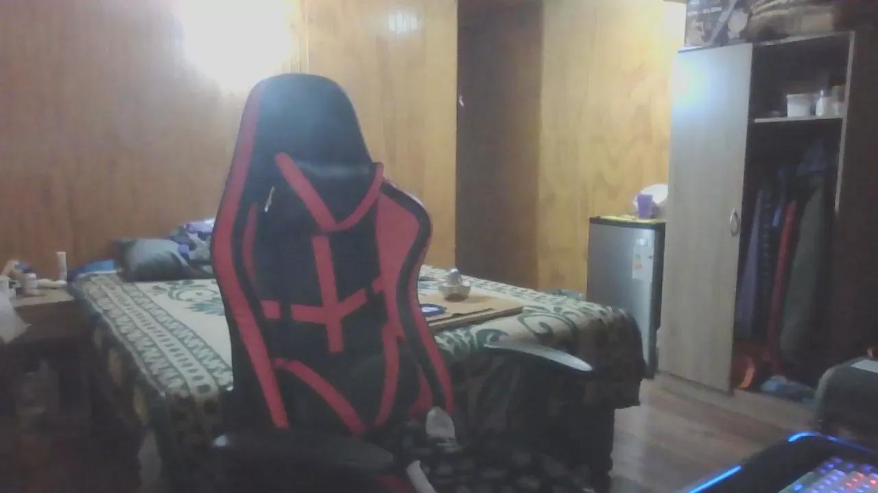 Giingz22 on Cam4 