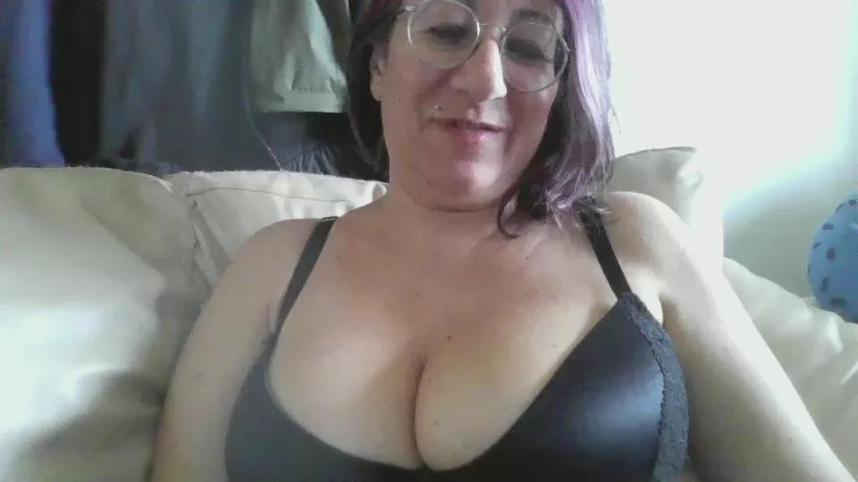 ginnygi on Cam4 