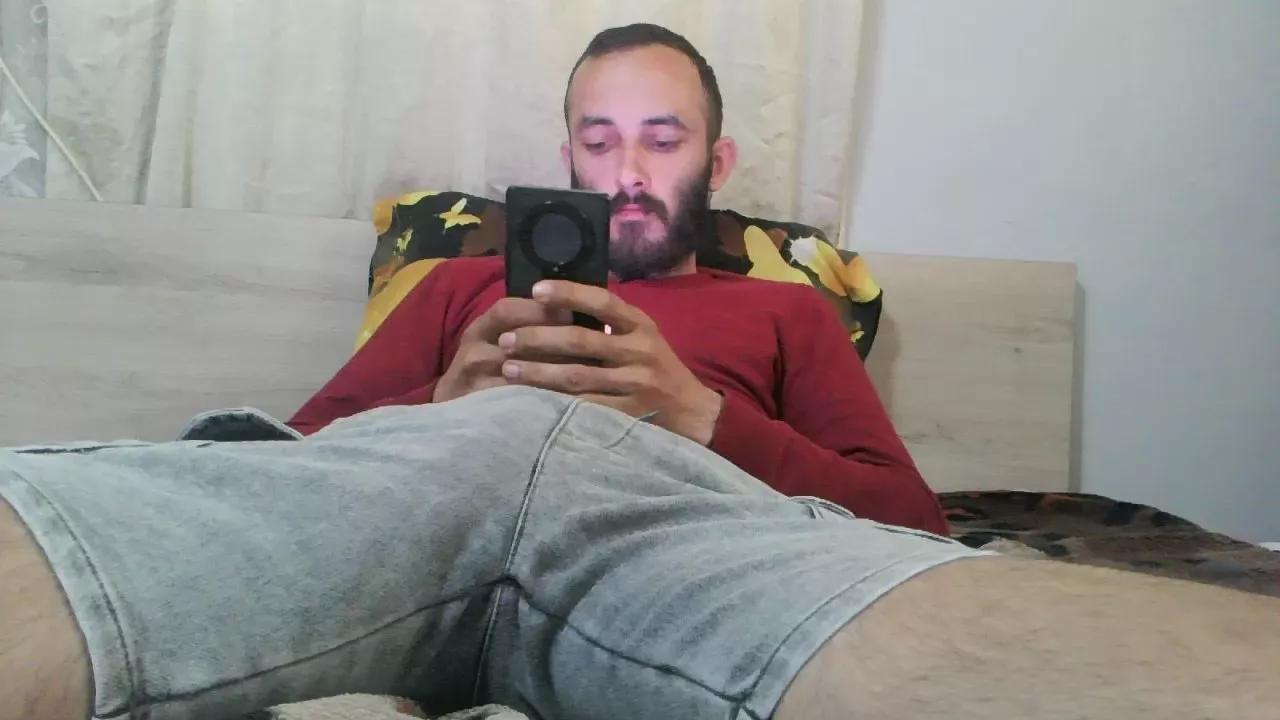 Gionisins_0 on Cam4 