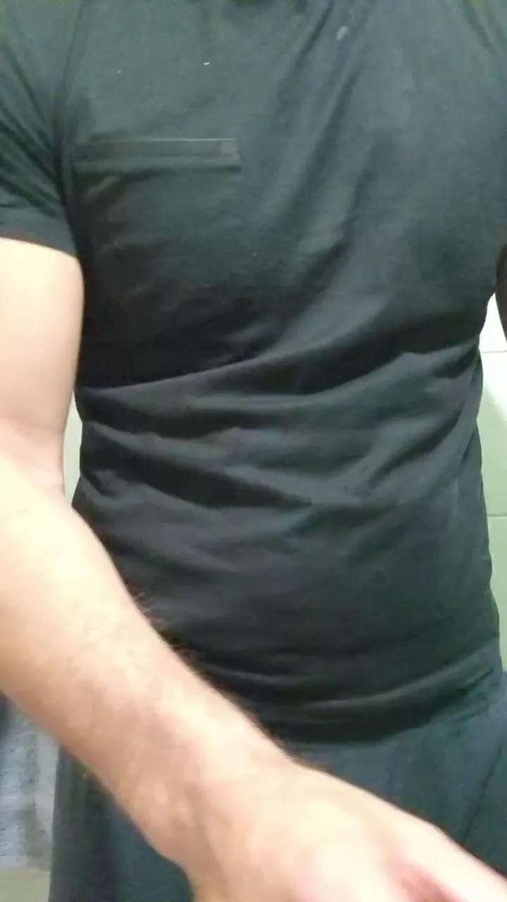 giovan2020 on Cam4 