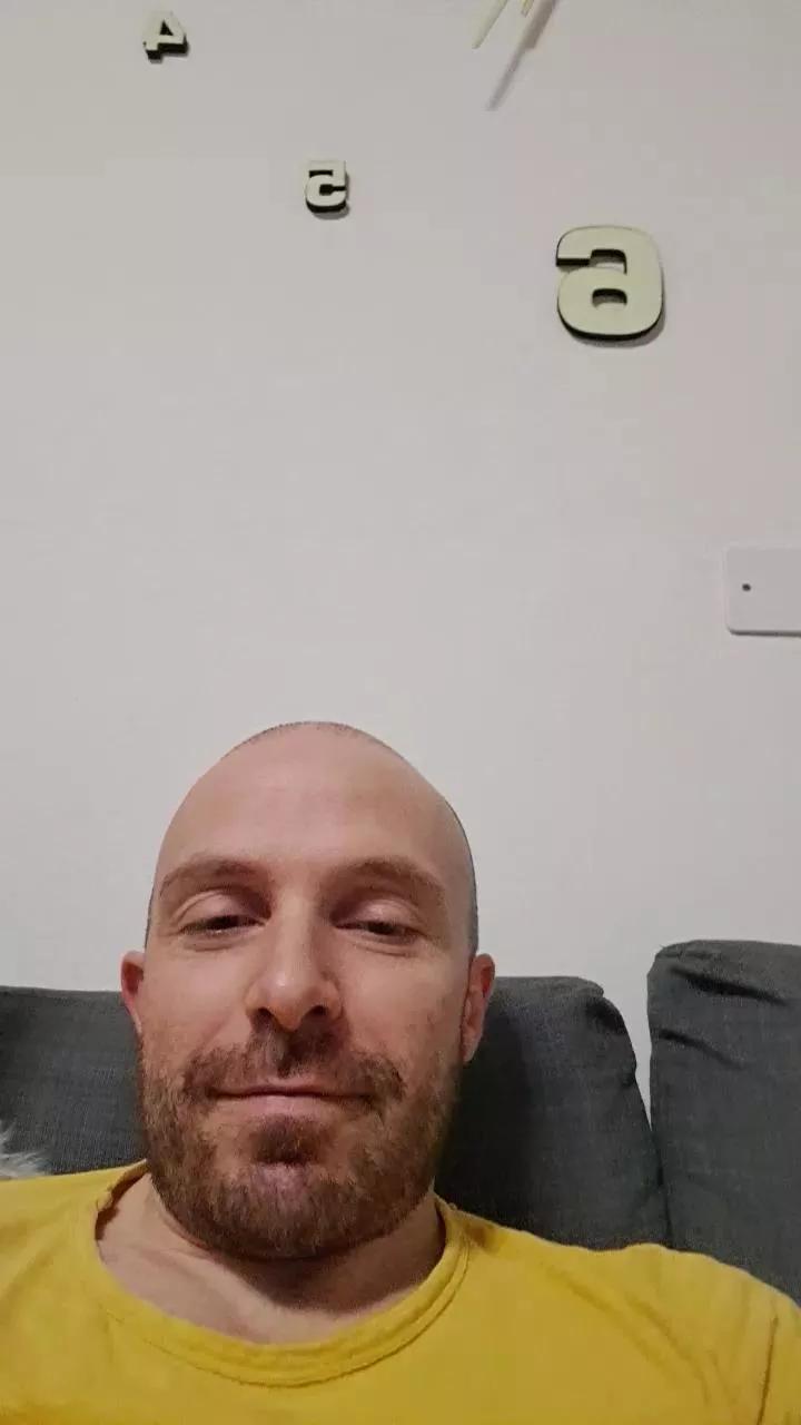 Gnaro90 on Cam4 