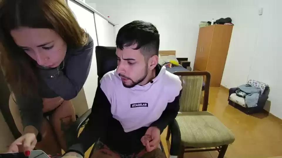 Gonzaycaro on Cam4 