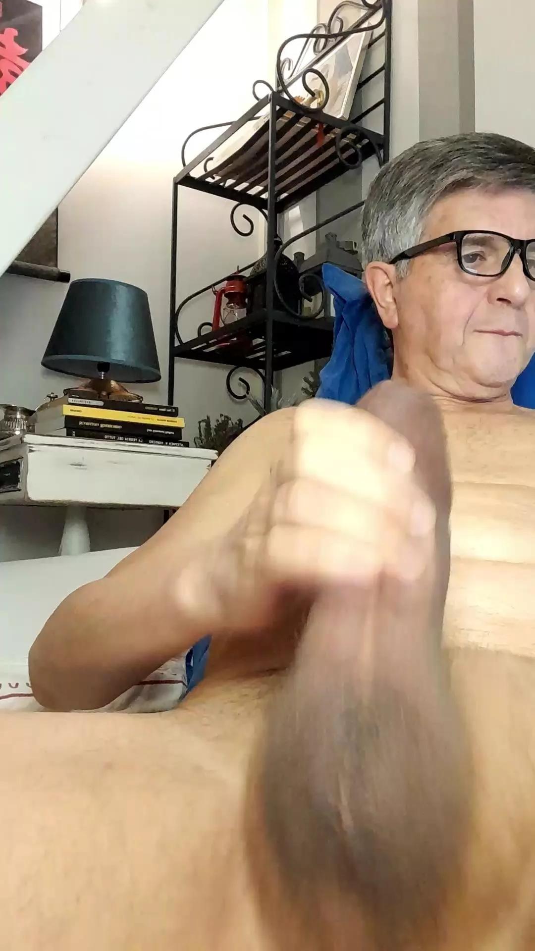 Grancazzogenova on Cam4 