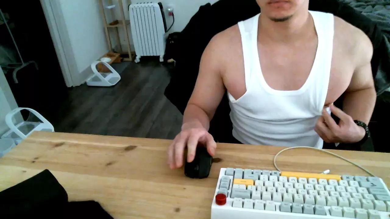 gunwow on Cam4 
