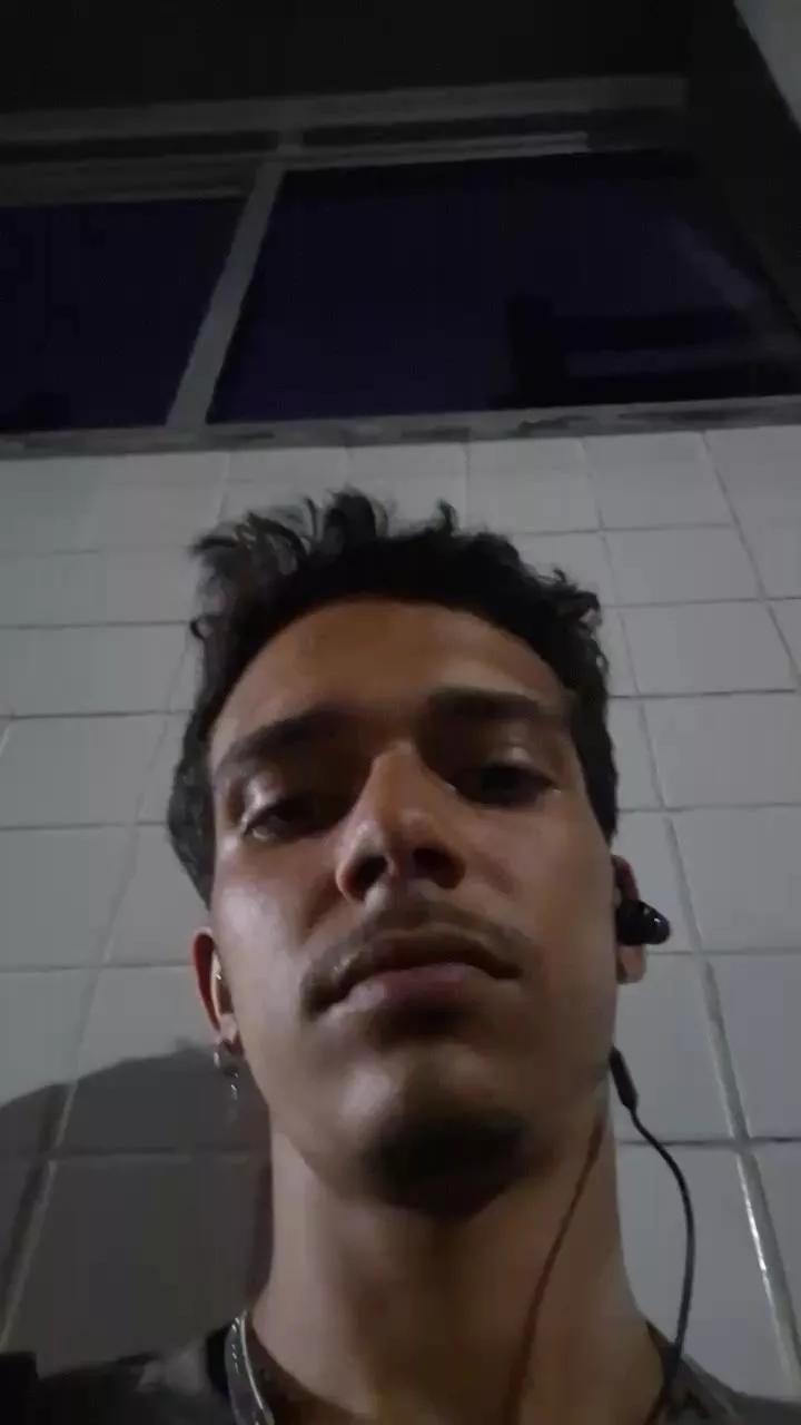 GustaThy on Cam4 