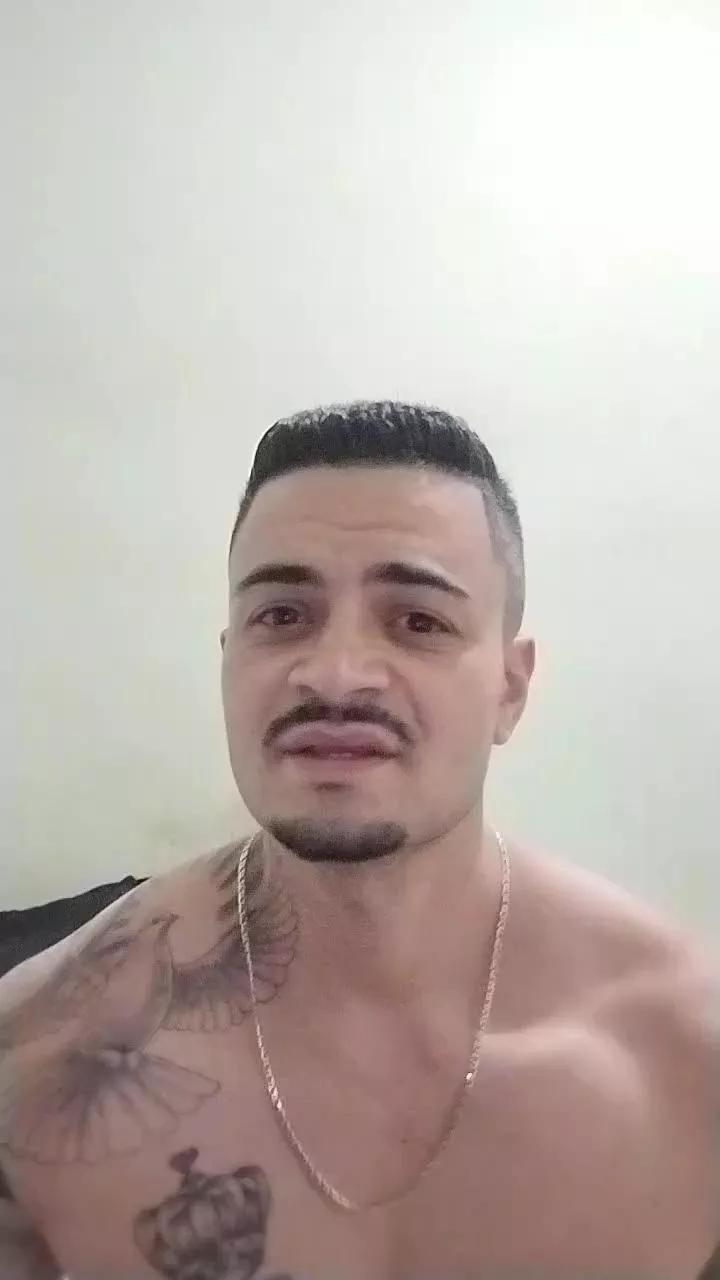 gustavo3005 on Cam4 