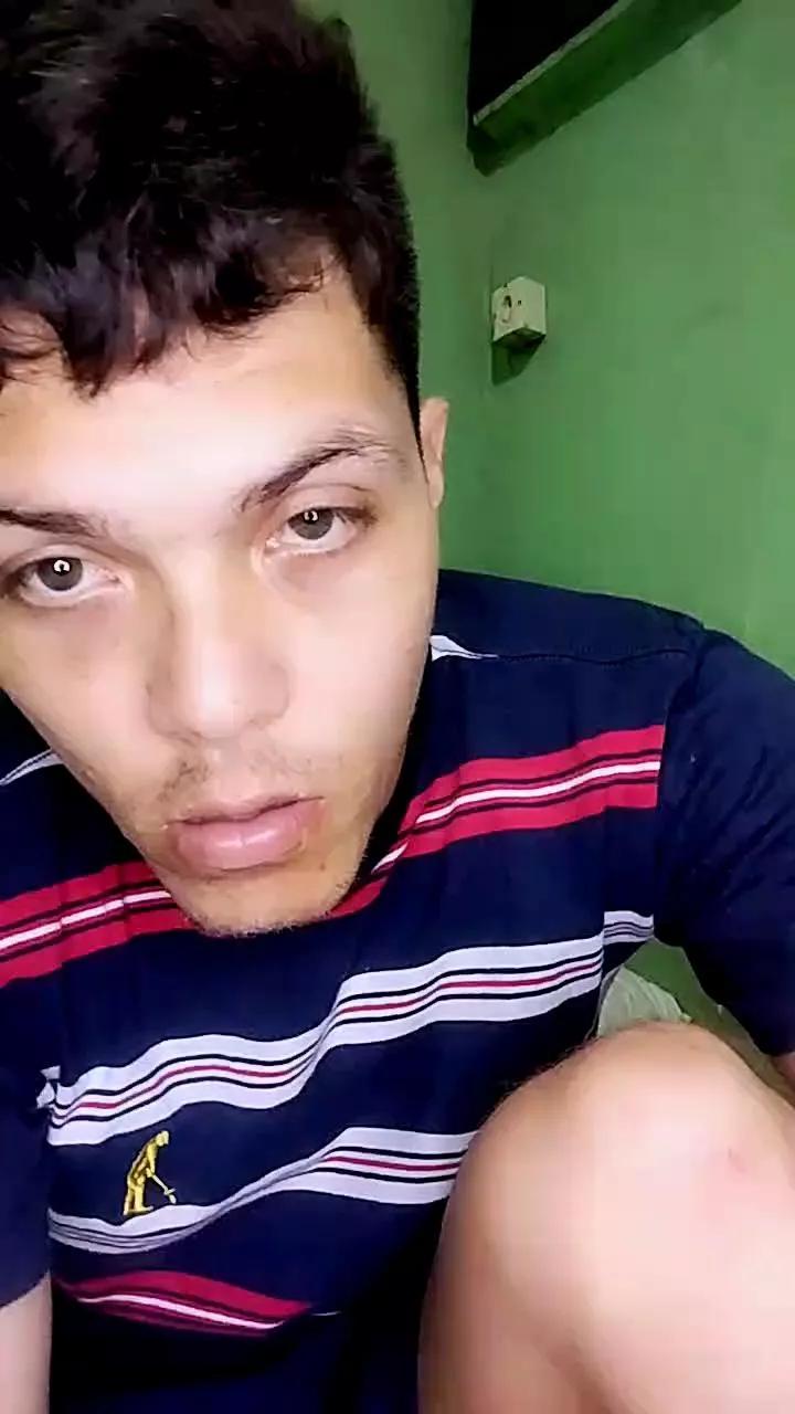 Hanz766 on Cam4 