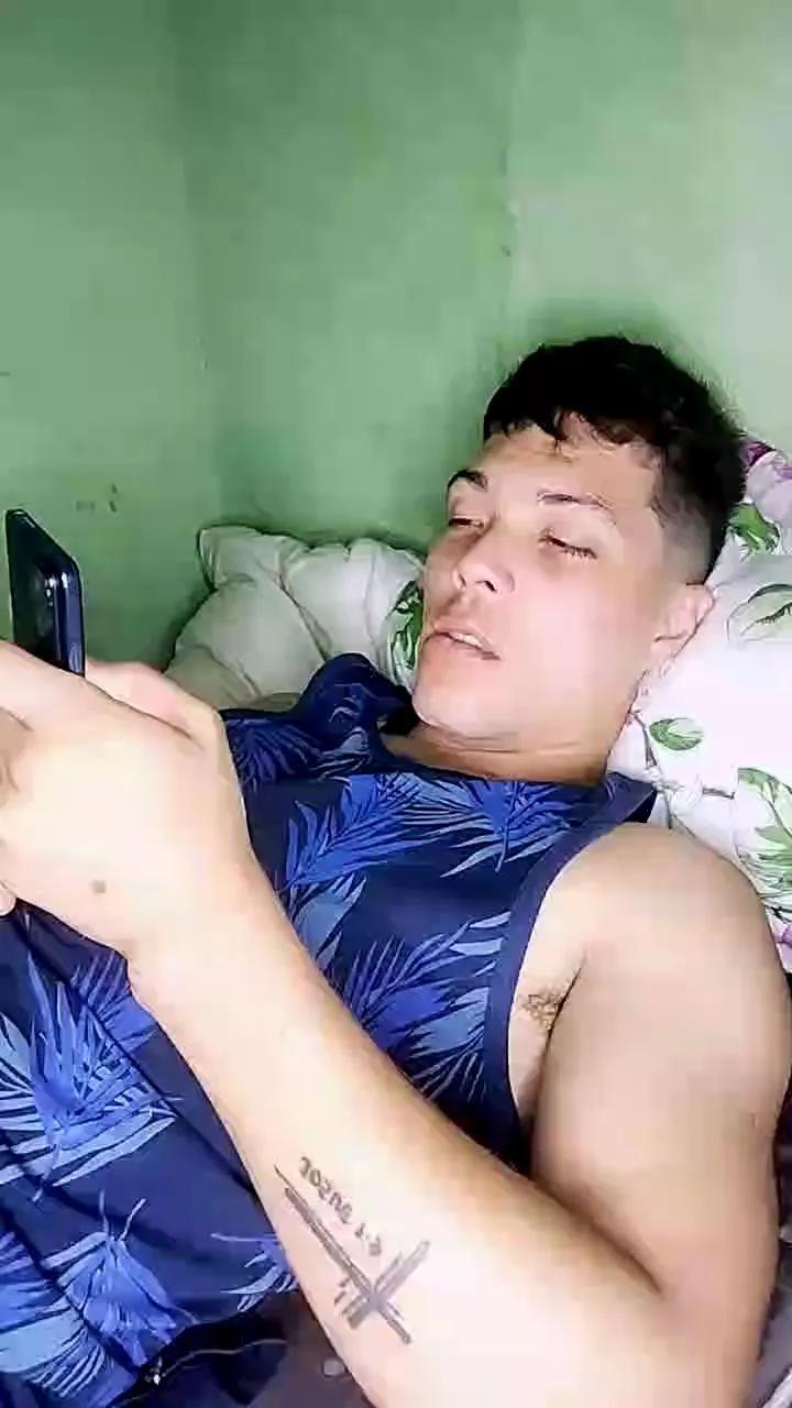 Hanz766 on Cam4 