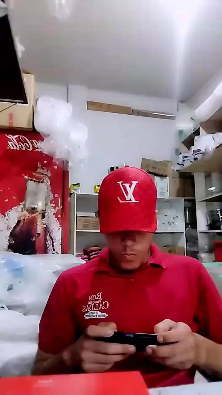 Hanz766 on Cam4 