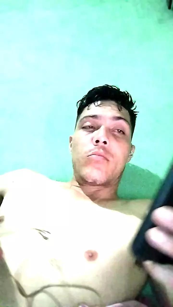 Hanz766 on Cam4 