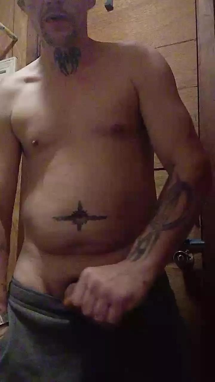 Hardhitter2005 on Cam4 