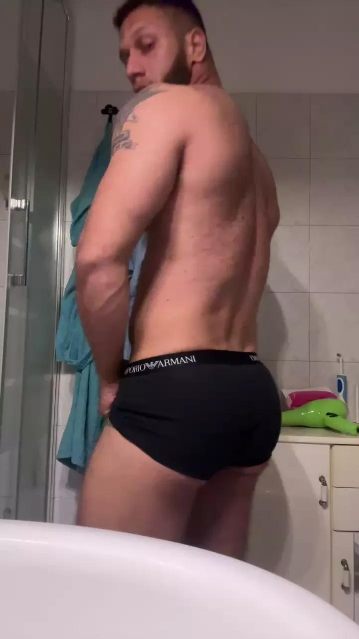 Hardmuscle_ on Cam4 