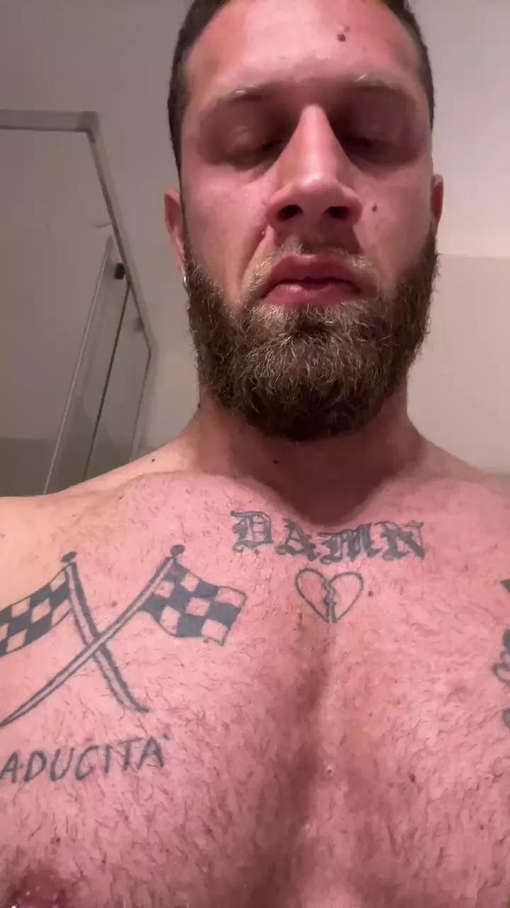 Hardmuscle_ on Cam4 
