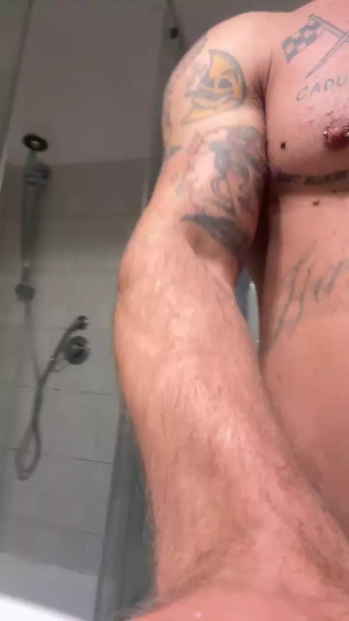 Hardmuscle_ on Cam4 