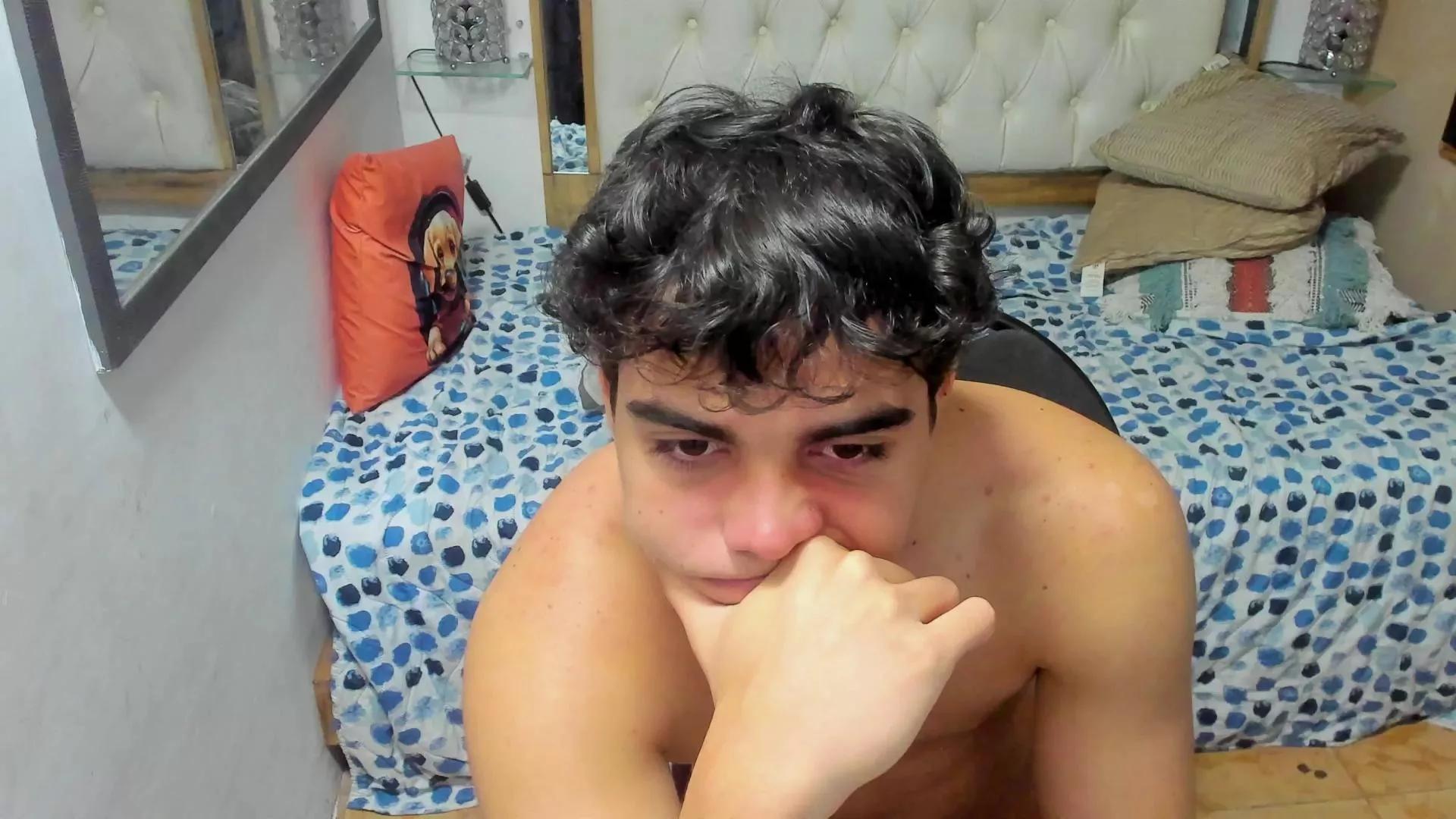 heiker_ on Cam4 