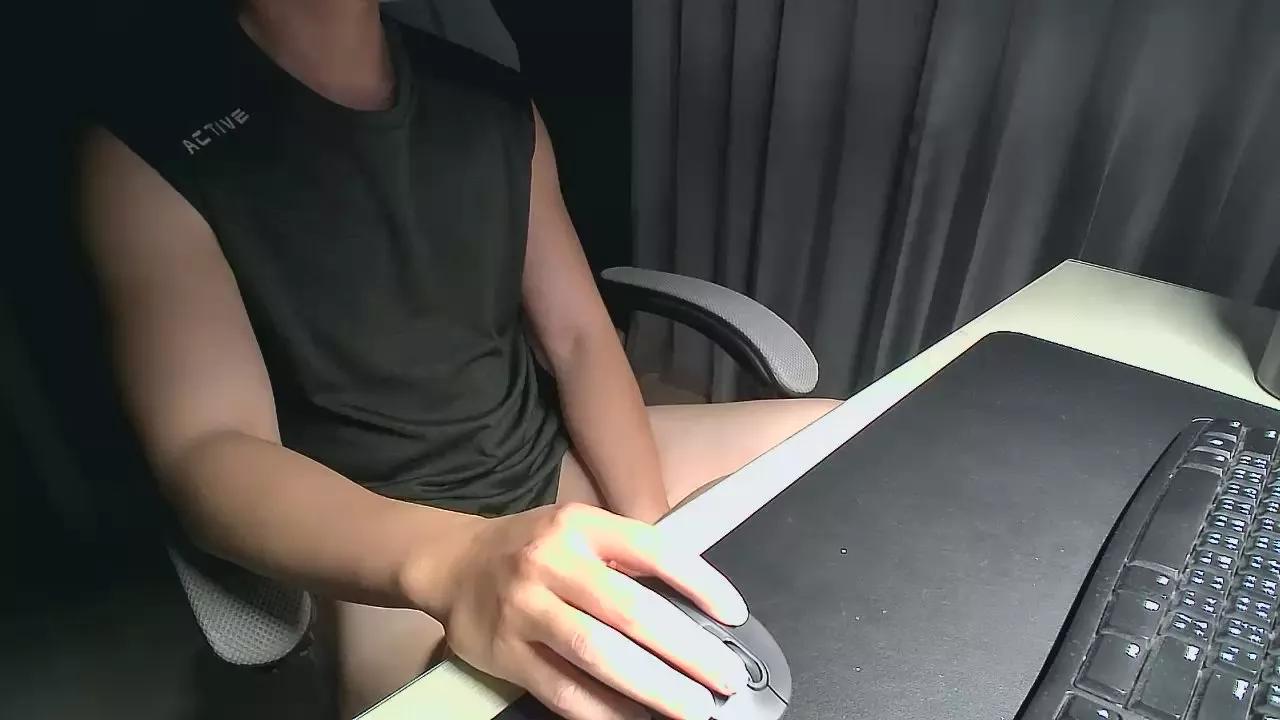 Heycumboy on Cam4 