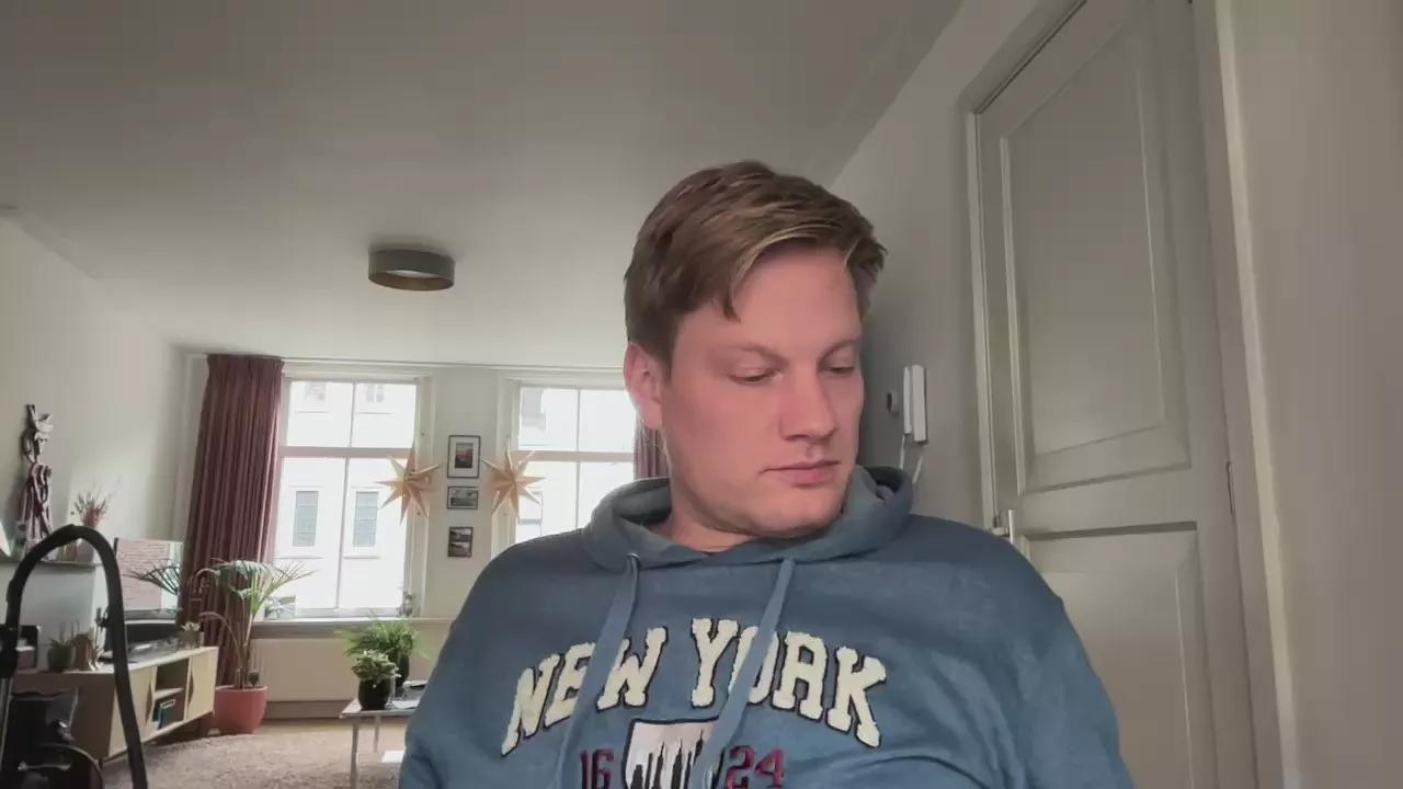 hotbody18y on Cam4 