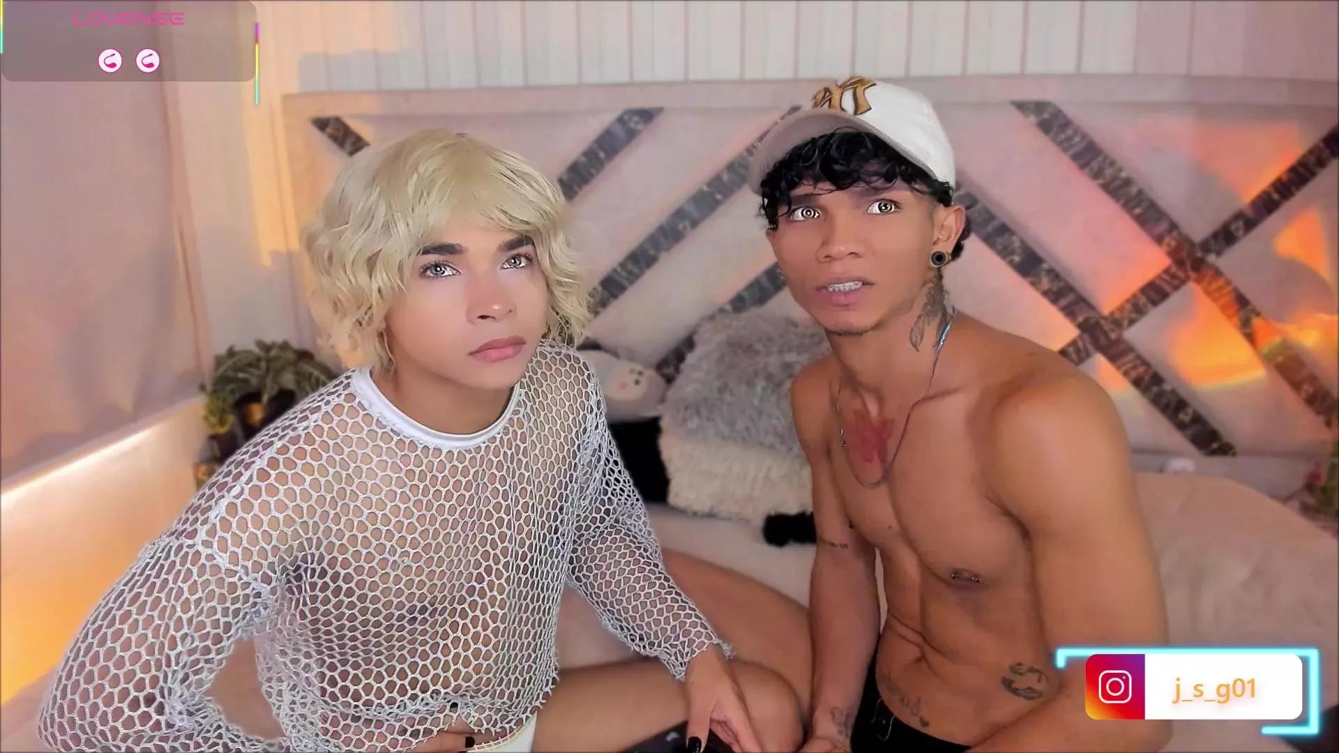 HOTGUYS01 on Cam4 