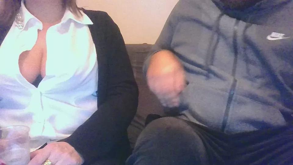 hotlipz_xxx69 on Cam4 