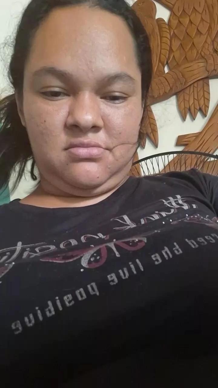 hotmom28 on Cam4 