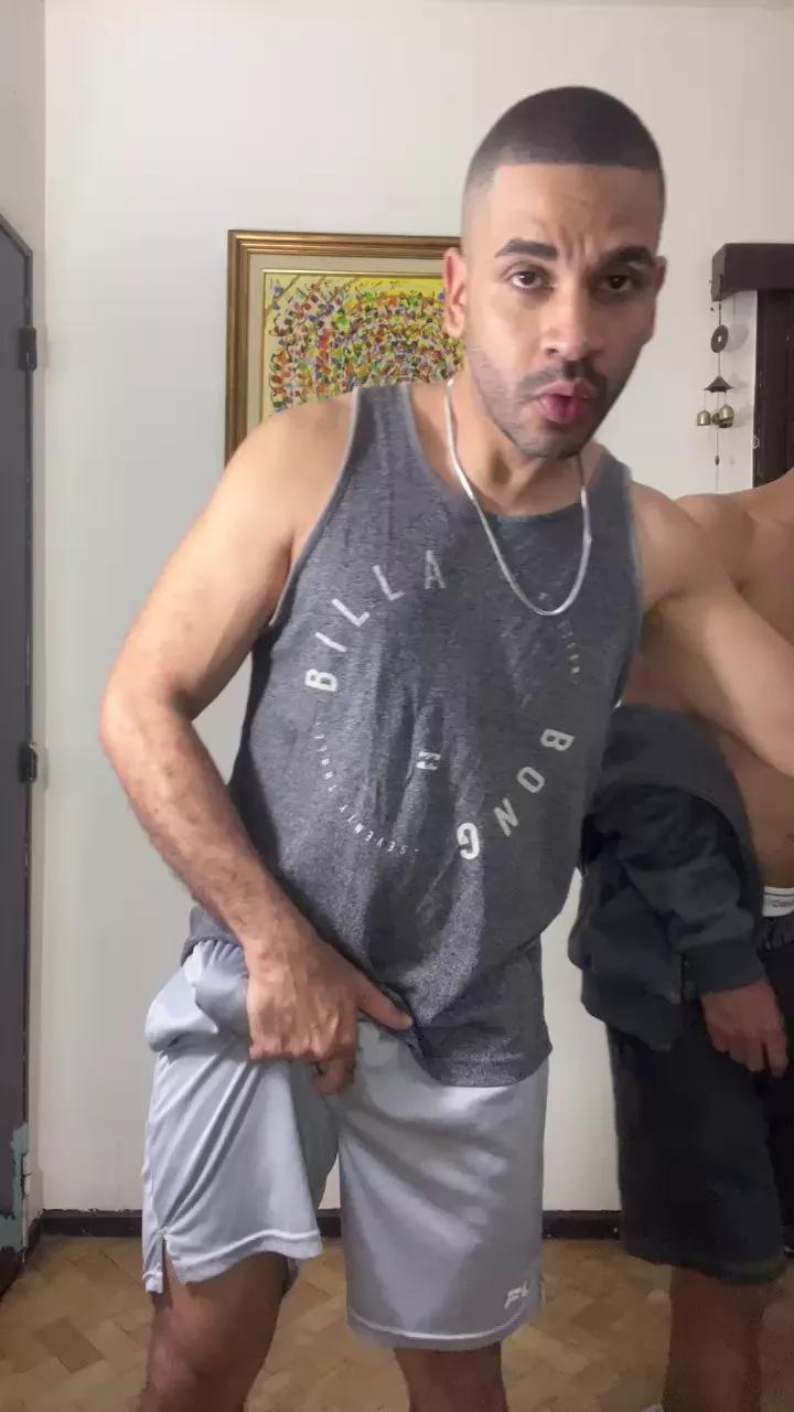 Hotttmateo on Cam4 