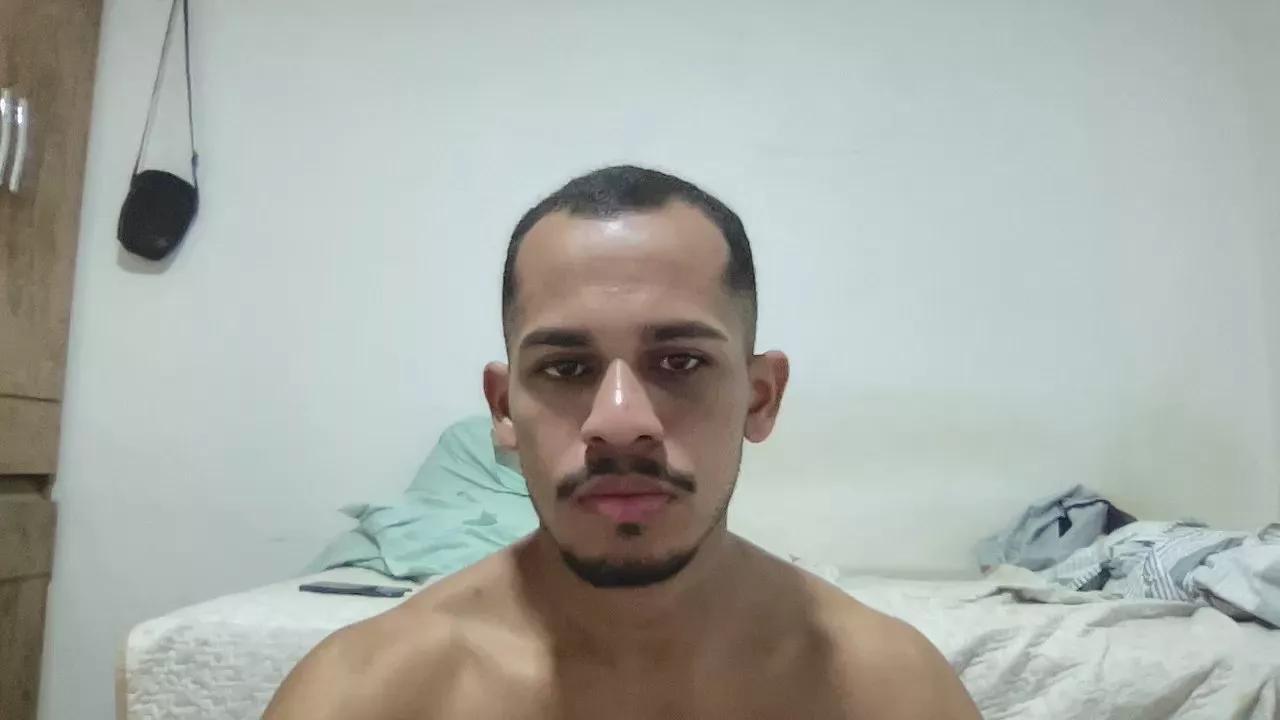 Hunter04 on Cam4 