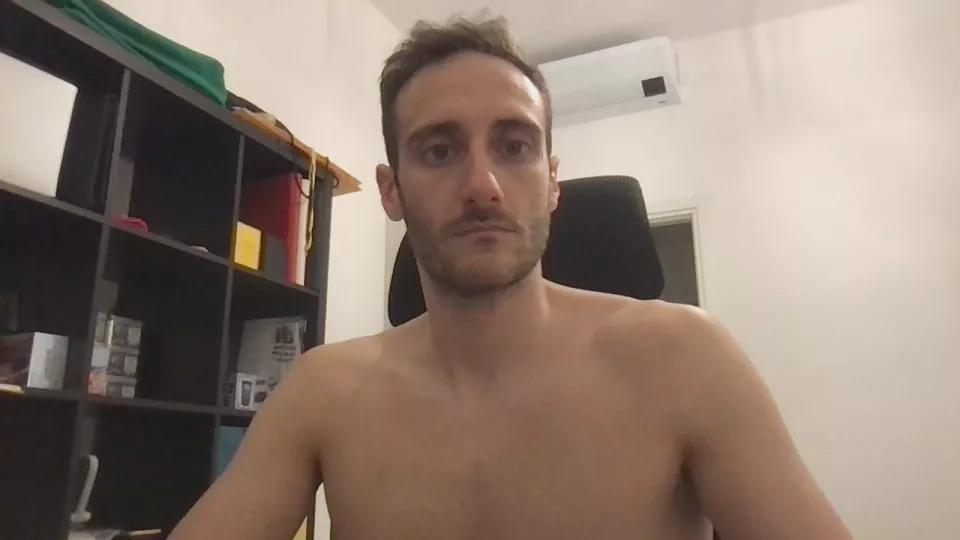italianvirgil25 on Cam4 