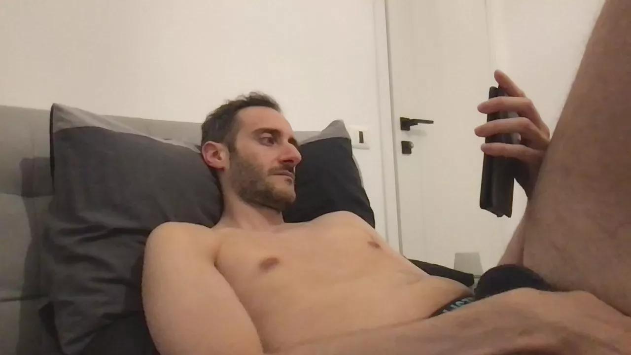 italianvirgil25 on Cam4 