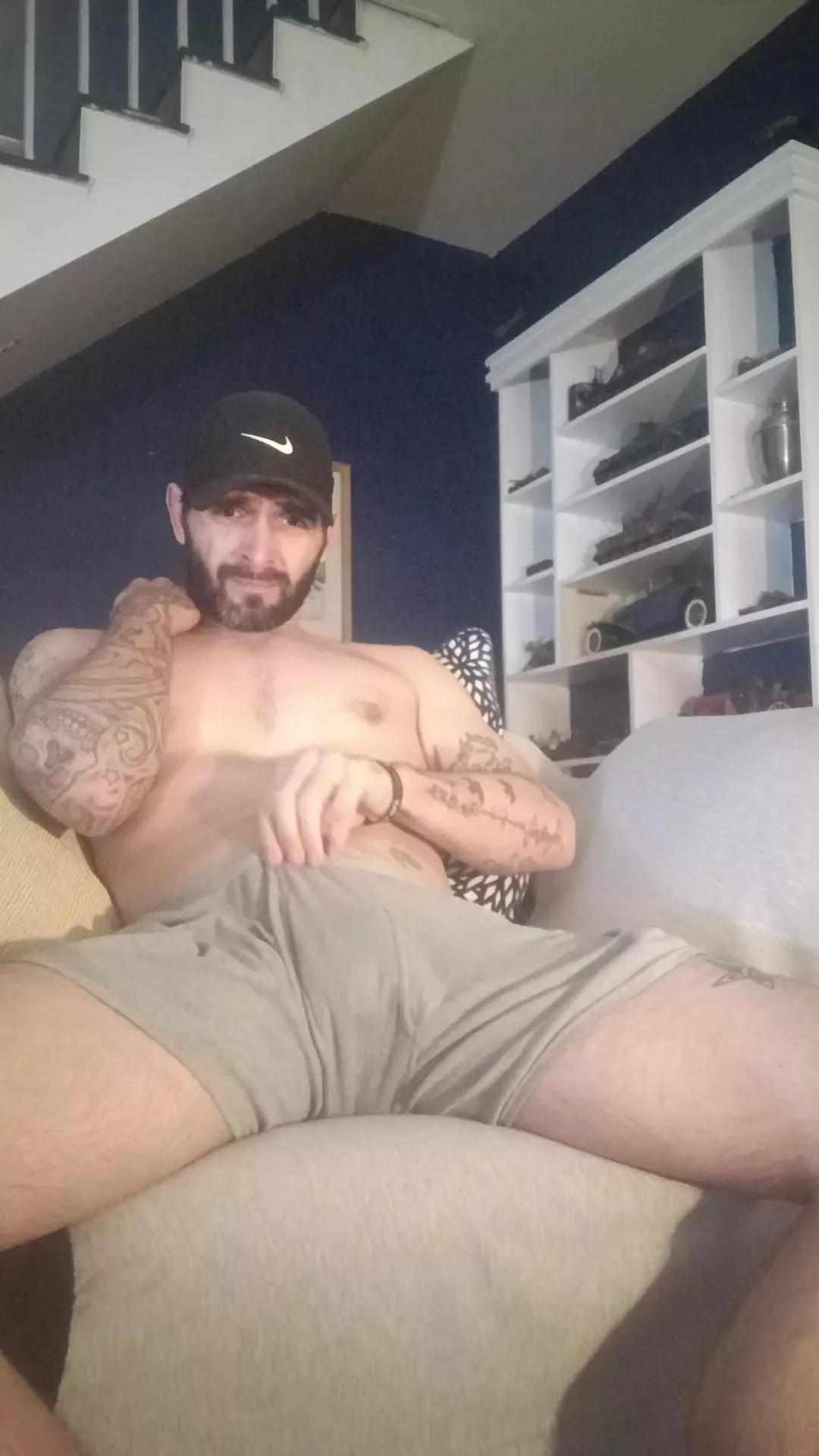 Itzmeebaby on Cam4 